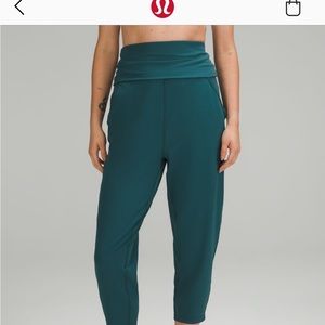 Fold over Lulu joggers